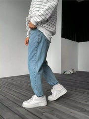 Men Slant Pocket Tapered Jeans Light Wash